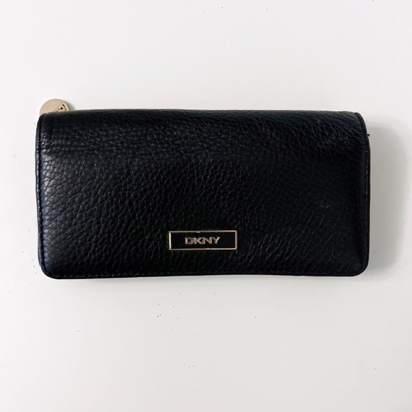 DKNY LEATHER WALLET - Picture 1 of 4